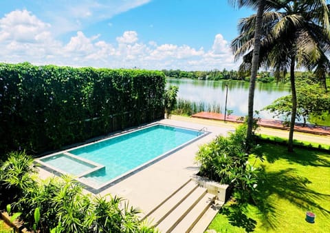 Day, Natural landscape, Garden, Garden view, Lake view, Pool view, River view, Swimming pool, sunbed