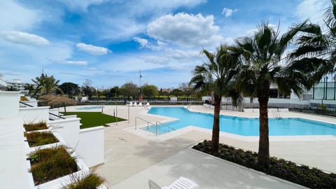 Spring, Garden, Pool view, Swimming pool