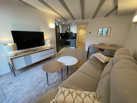 TV and multimedia, Living room, Seating area