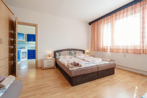 Bed, Photo of the whole room, Bedroom, towels, wardrobe