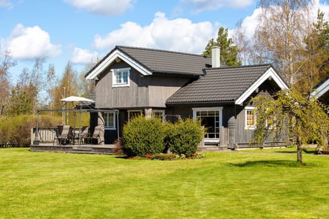 Property building, Garden view