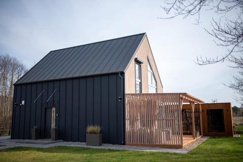 Property building, Day