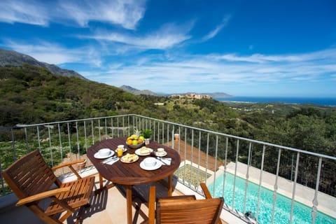 Day, Natural landscape, View (from property/room), Balcony/Terrace, Balcony/Terrace, Dining area, Mountain view, Pool view, Sea view, Swimming pool
