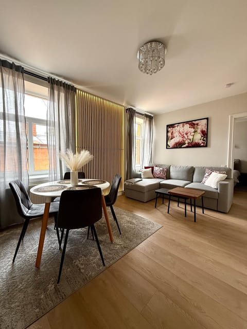 Living room, Photo of the whole room, Seating area, Dining area