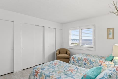 Pinnacle Port C3-402 House in Sunnyside