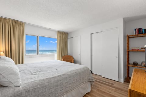 Pinnacle Port C3-202 House in Sunnyside