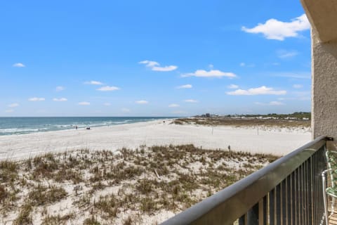 Pinnacle Port C3-202 House in Sunnyside