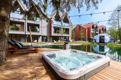 Garden, Hot Tub, Pool view, Swimming pool, sunbed