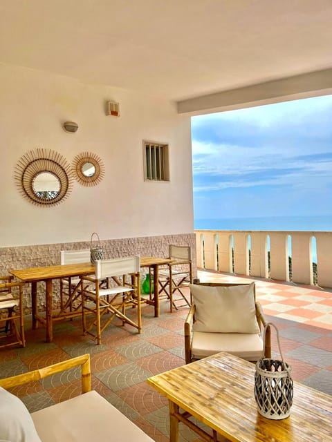 View (from property/room), Balcony/Terrace, Photo of the whole room, Sea view