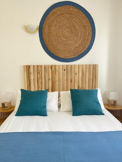 Bed, Decorative detail, Bedroom