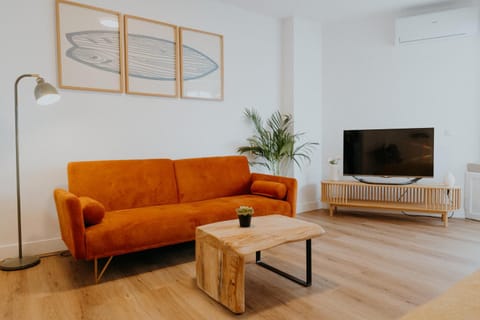Communal lounge/ TV room, TV and multimedia, Living room