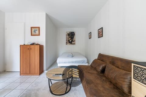 Le Cocon - 4 personnes et Parking Privé Gratuit Apartment in Meylan