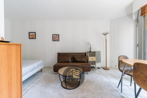 Le Cocon - 4 personnes et Parking Privé Gratuit Apartment in Meylan