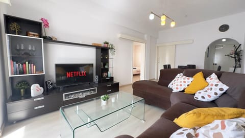 Library, TV and multimedia, Living room, Seating area, Evening entertainment