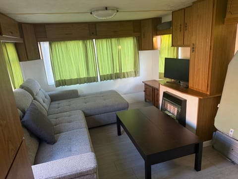 TV and multimedia, Seating area