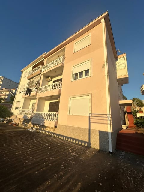 Nimanbegu Apartments Apartment in Ulcinj