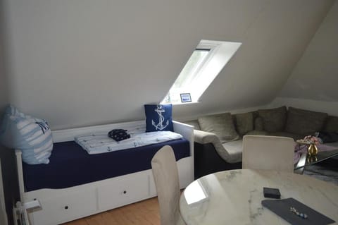 Living room, Photo of the whole room