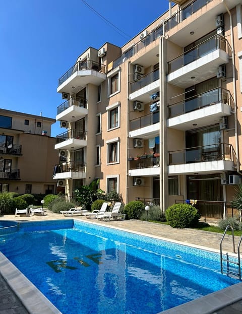Апартамент Emilia Apartment in Nessebar