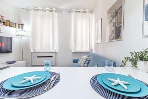 TV and multimedia, Dining area