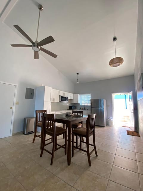 The Pink House, Saint Thomas, Ocean View Apartment in Virgin Islands (U.S.)