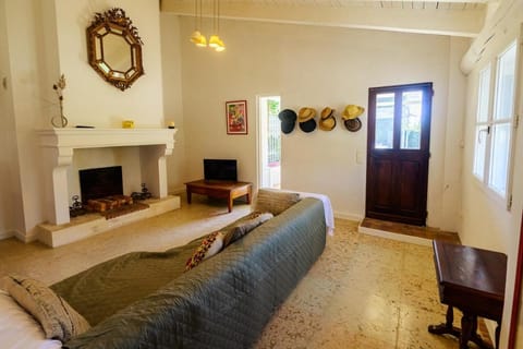 Un Cabanon en Camargue House in Saintes-Maries-de-la-Mer