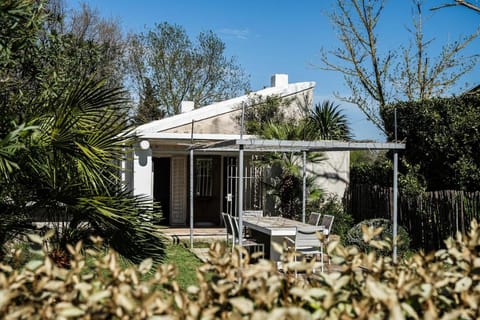 Un Cabanon en Camargue House in Saintes-Maries-de-la-Mer