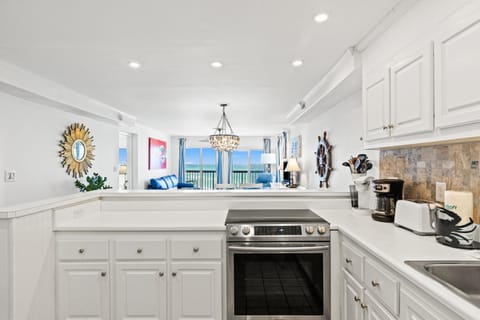 Pinnacle Port B3-405 House in Sunnyside