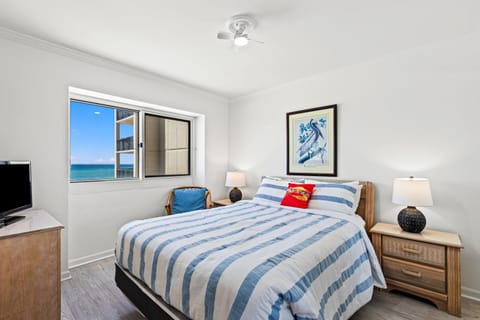 Pinnacle Port B3-405 House in Sunnyside