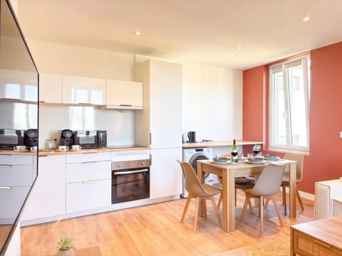 L'Étoilé - Parking Gratuit, Confort & Design Chic Apartment in Brittany