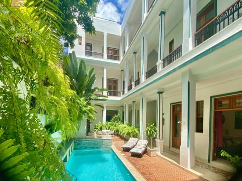 Property building, Swimming pool