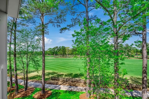 Gorgeous Golf Condo Near AirportBeach&Attractions House in Carolina Forest