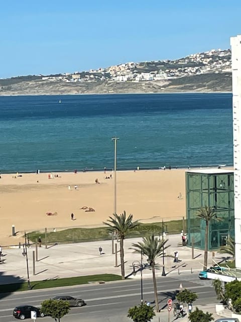 Beach, Location