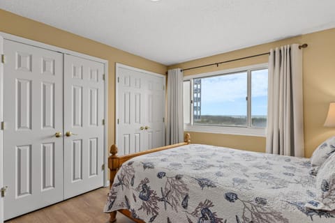 Pinnacle Port B3-105 House in Sunnyside