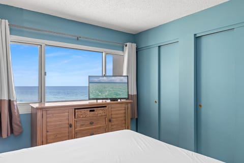 Pinnacle Port B2-307 House in Sunnyside