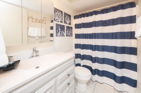 Pinnacle Port B1-208 House in Sunnyside