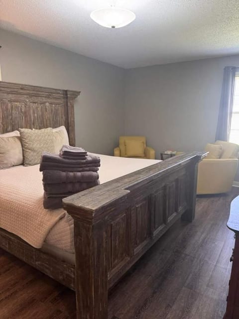 Decatur Chic Family Home with Pool Table House in Decatur