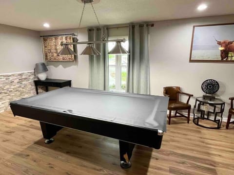 Charming Family Retreat Near Parks Fire Pit & Games House in Decatur