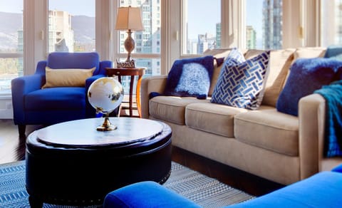 Luxury 3BR Apartment In The Heart Of Downtown - Gorgeous Views! Apartment in Vancouver