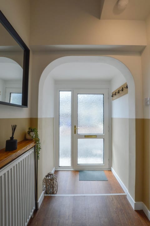 Homely 2 Bed House with Private double driveway House in Oban