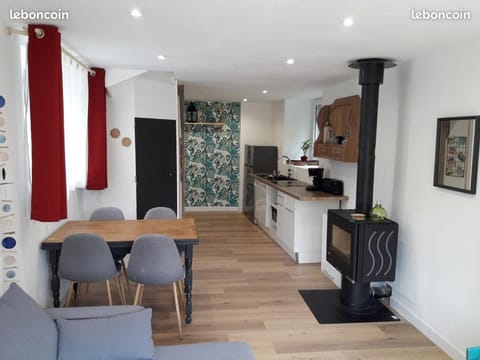 Gîte dans un écrin de verdure 3 mn mer House in Étables-sur-Mer