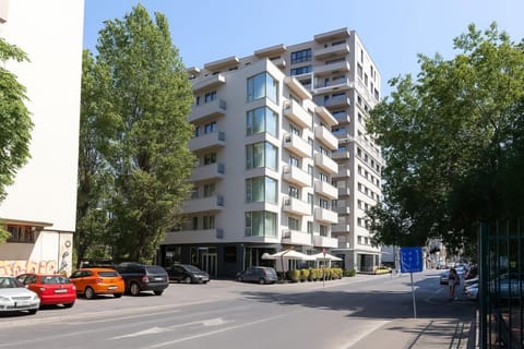 Property building, Quiet street view