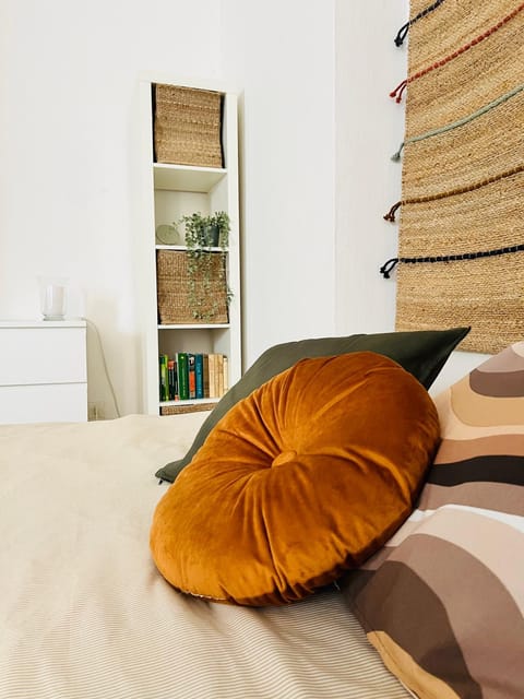 Bed, Bedroom, pet friendly, pet friendly