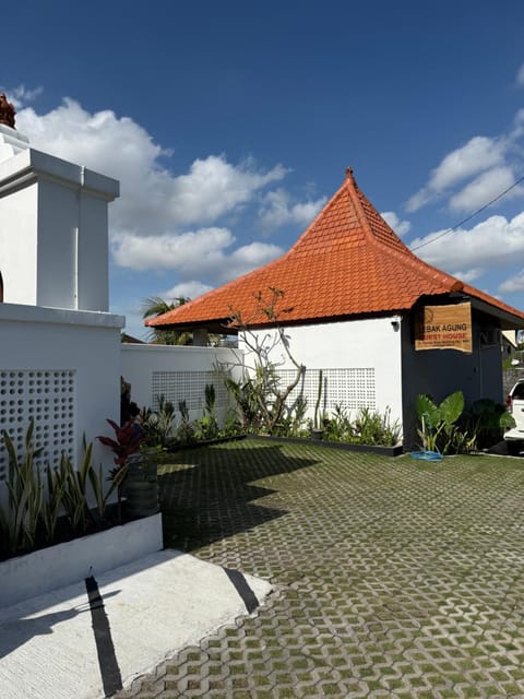 Lebak Agung Guest House Bed and Breakfast in North Kuta