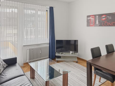 TV and multimedia, Living room, Dining area