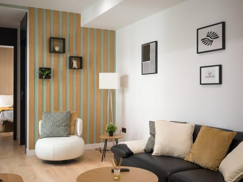 Living room, Photo of the whole room