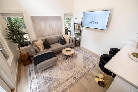 Stunning and Fully-Equipped Tiny House with Breathtaking Views of South Cumberland State Park in Monteagle, TN House in Monteagle