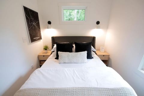 Stunning and Fully-Equipped Tiny House with Breathtaking Views of South Cumberland State Park in Monteagle, TN House in Monteagle