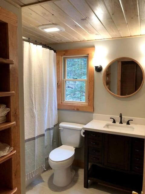 Fantastic Secluded Cabin with Nice Sights in North Creek, New York Cabin in Capital District, NY, USA
