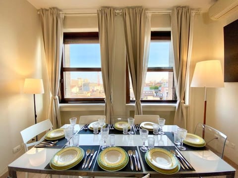 1 min Castle - 7 min Cathedral on Walk Prestige Apartment Apartment in Milan