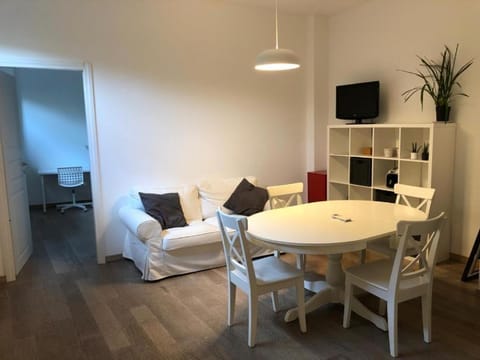 Just women solo donne non accetiamo gli uomi Apartment in Bergamo